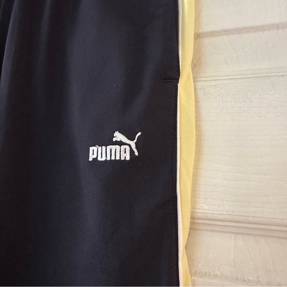 Puma Matching Shirt and Capri Pants - Picture 8 of 12